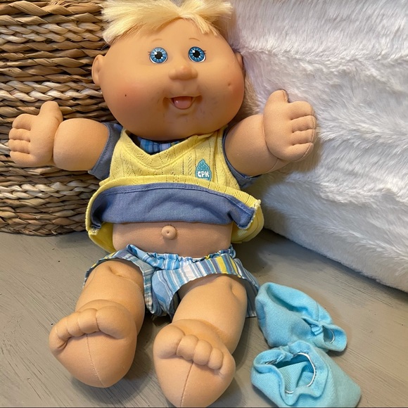 COPY - Cabbage Patch Kids Baby Doll 2007 - Picture 7 of 10